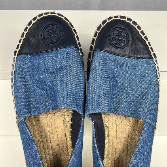 Tory Burch Denim Chambray Navy Leather Color Block Espadrille Flats. - Picture 10 of 15